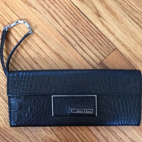 Calvin Klein wristlet clutch wallet bag - Picture 1 of 8